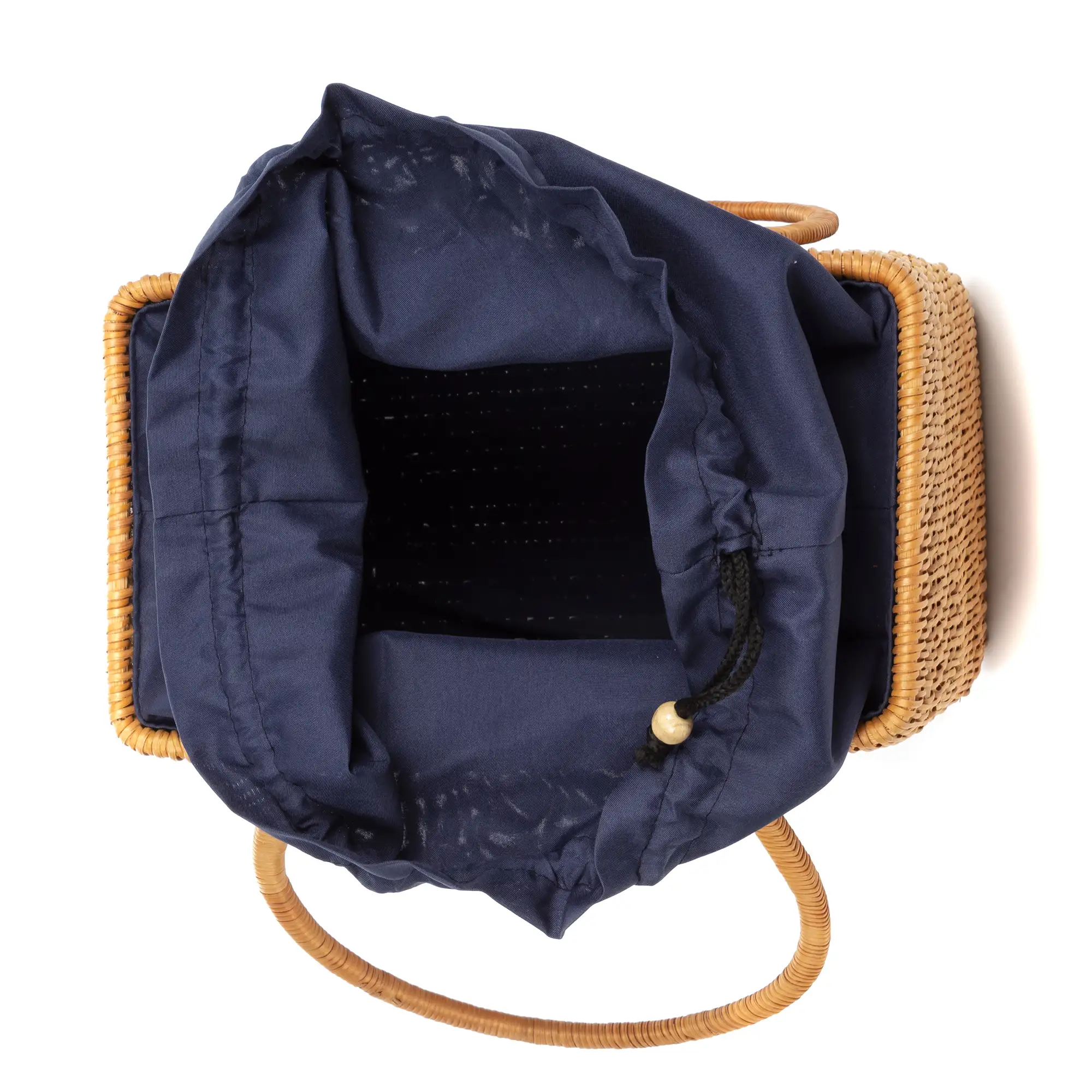 Volturara bolso tote de ratán.