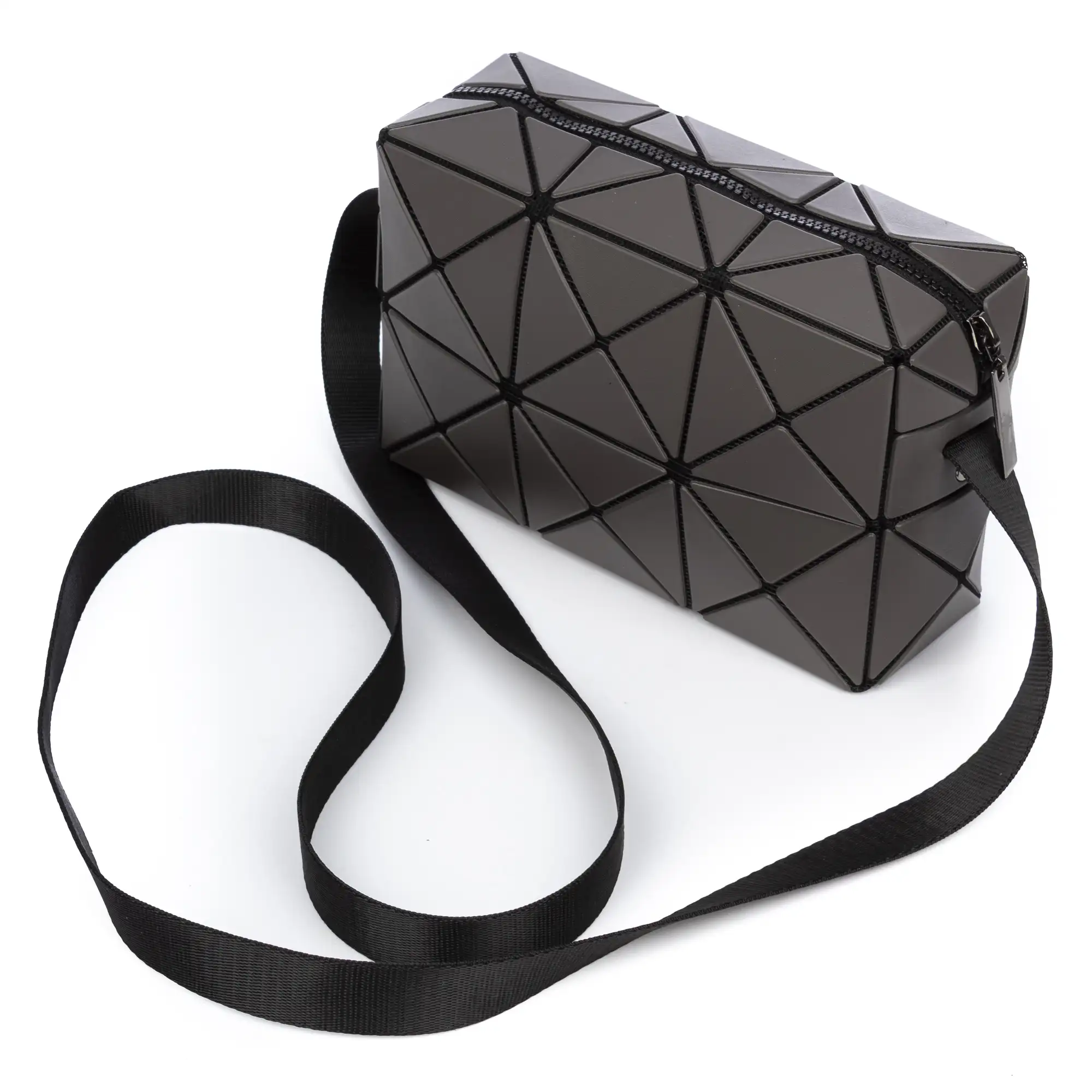 Aso bolso bandolera de diseño geométrico.