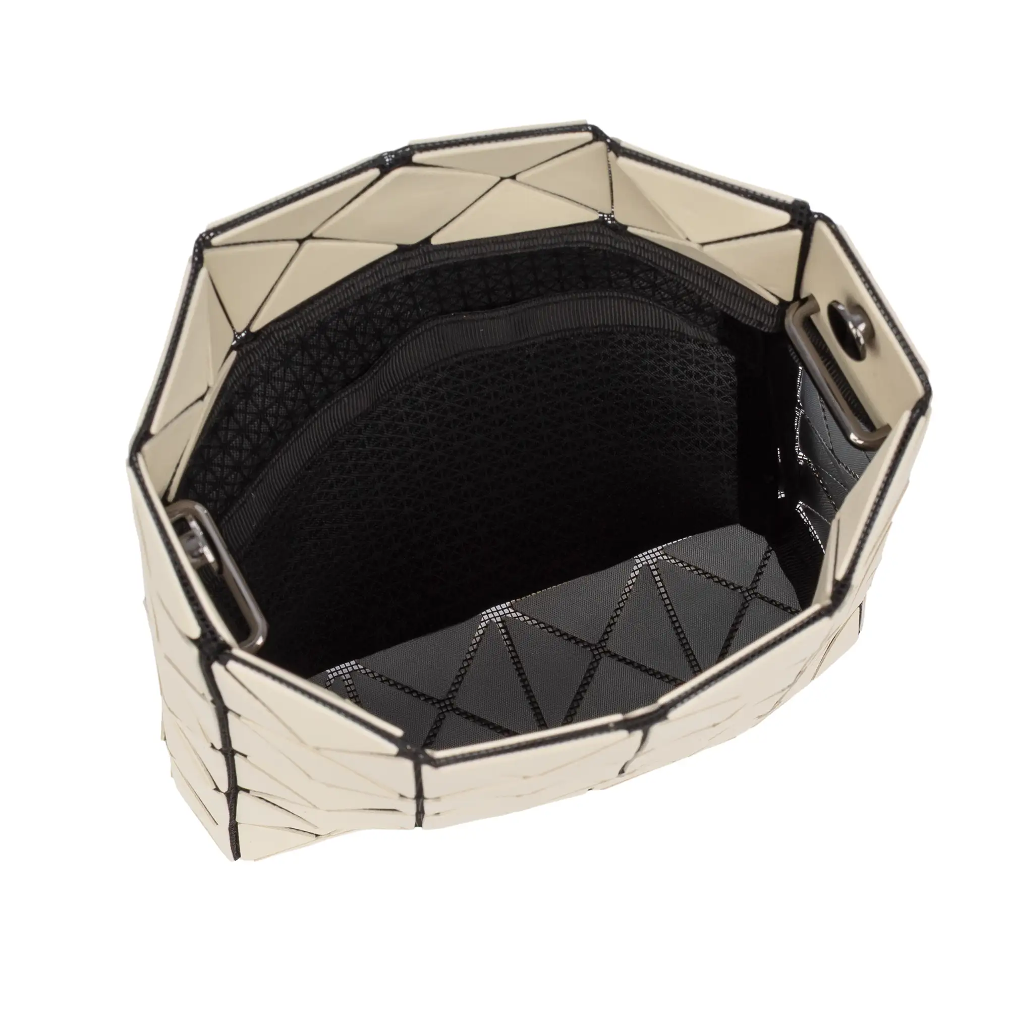 Aterno bolso bandolera y de mano de diseño geométrico.